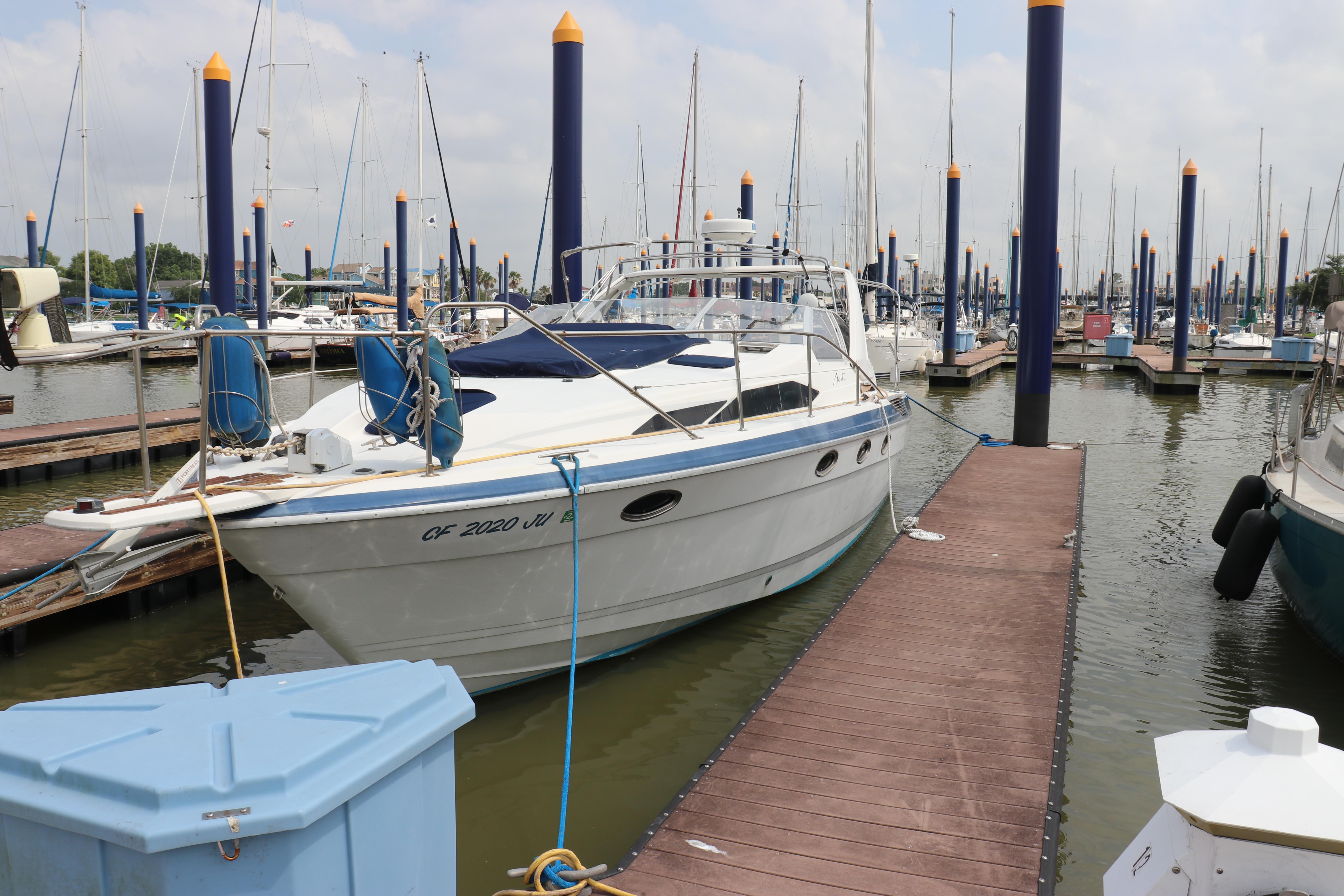 1988 Bayliner 3250 Avanti Cruceros exprés en venta - YachtWorld