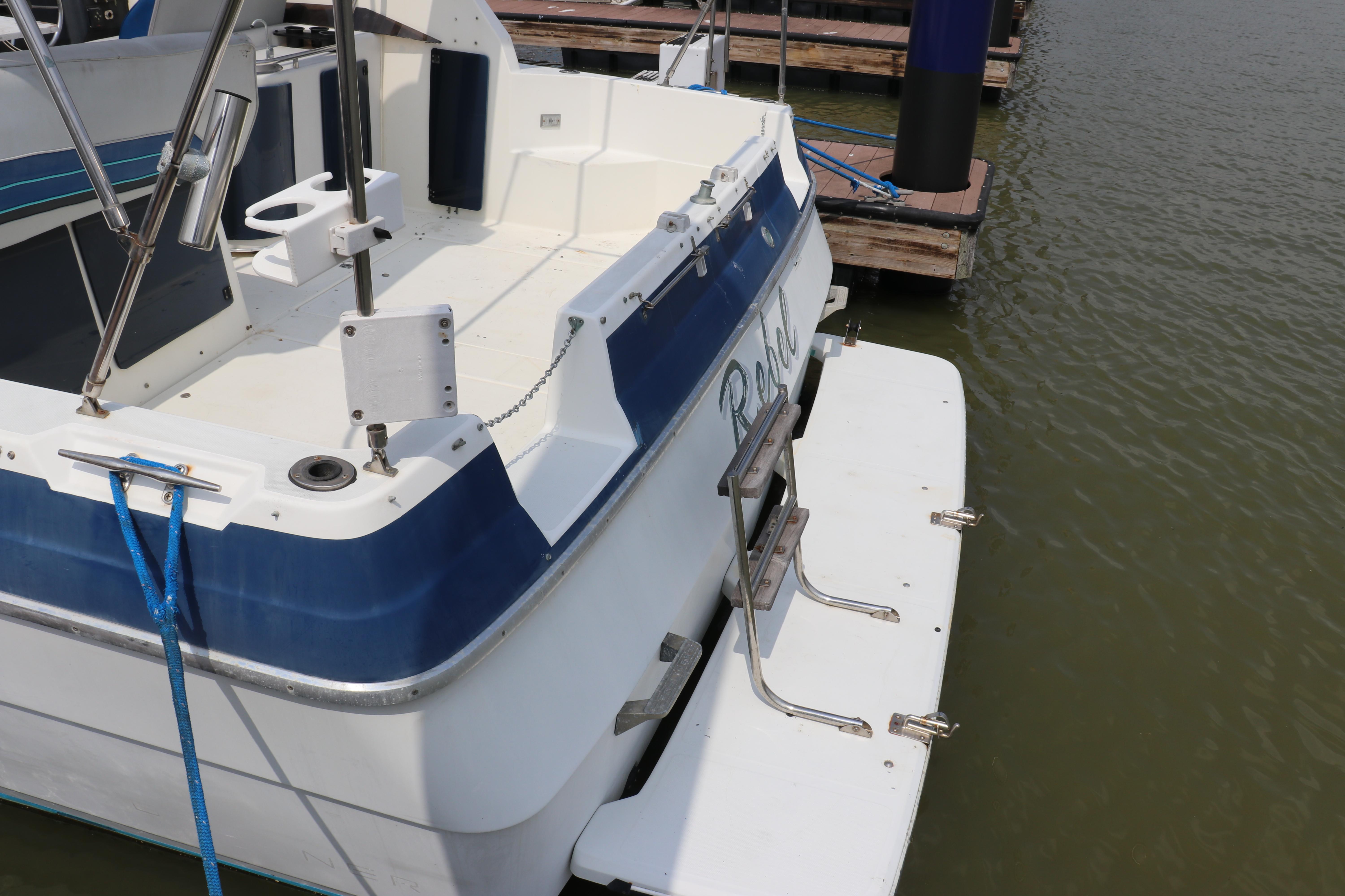 1988 Bayliner 3250 Avanti Cruceros exprés en venta - YachtWorld