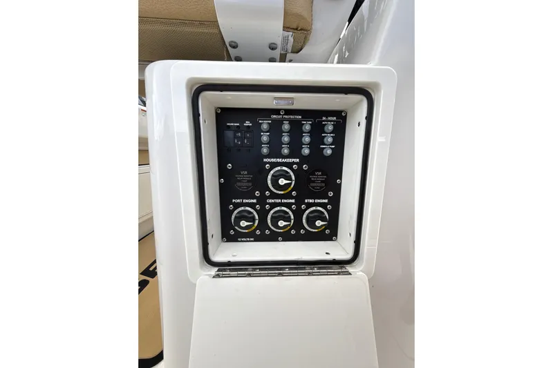 Scungilli Yacht Photos Pics Control panel of 2023 Sportsman Open 352 Center Console boat.