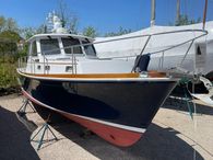 2003 Grand Banks Eastbay 38
