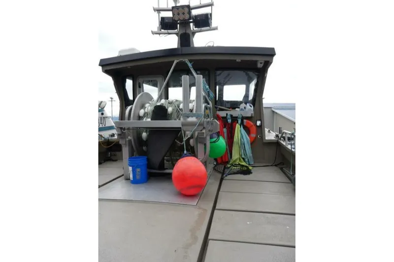 Alliance Yacht Photos Pics Custom Freestyle Marine 32 boat deck with equipment and colorful buoys, 2022 model.