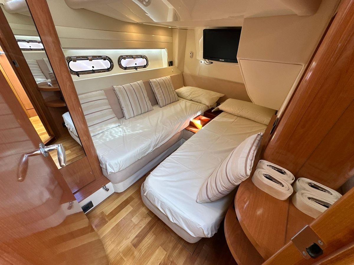 2007 Sealine 44 