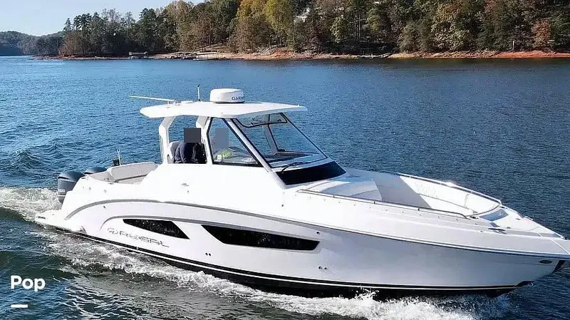  Yacht Photos Pics 2019 Regal 33 SAV for sale in Gainesville, GA