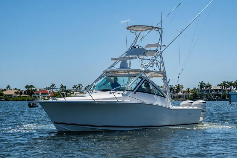 Seaclusion Yacht Photos Pics 2018 Albemarle 290 Express Fisherman boat cruising on a sunny day.