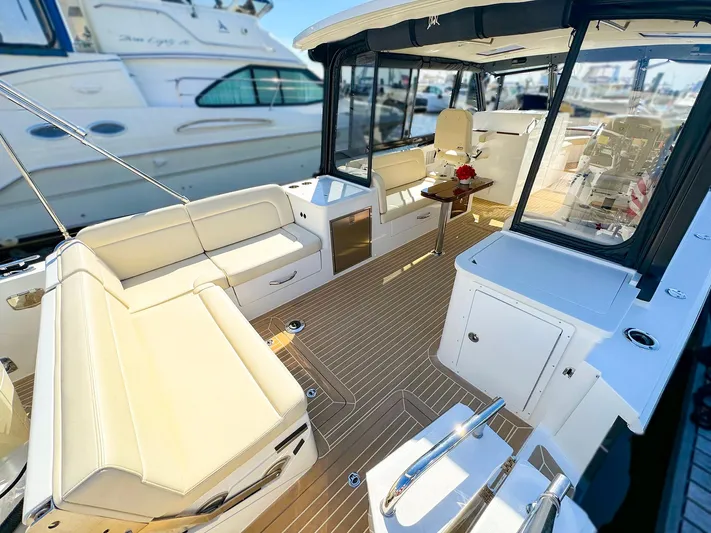 Freedom Yacht Photos Pics 