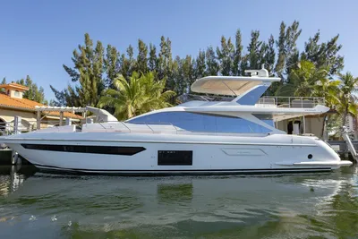 2021 Azimut Fly 72