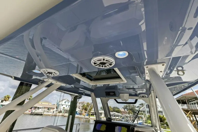  Yacht Photos Pics Helm Speakers