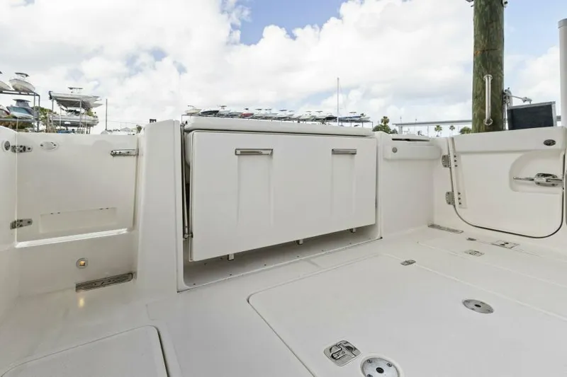  Yacht Photos Pics Cockpit