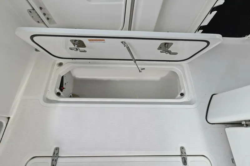  Yacht Photos Pics Cockpit