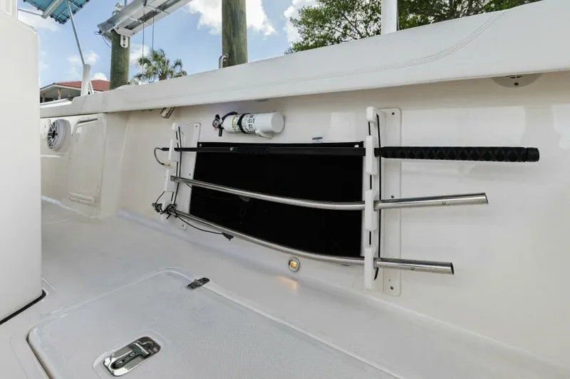  Yacht Photos Pics Gunnel Rod Holder