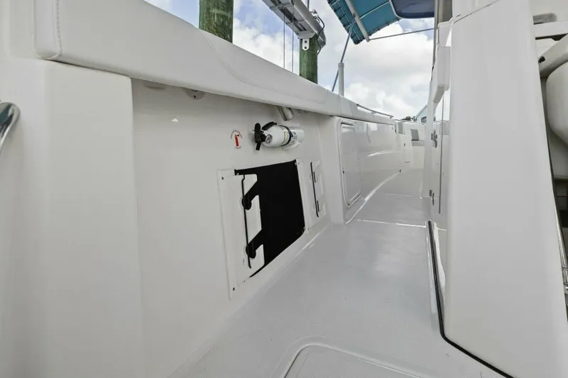  Yacht Photos Pics Gunnel Rod Holder