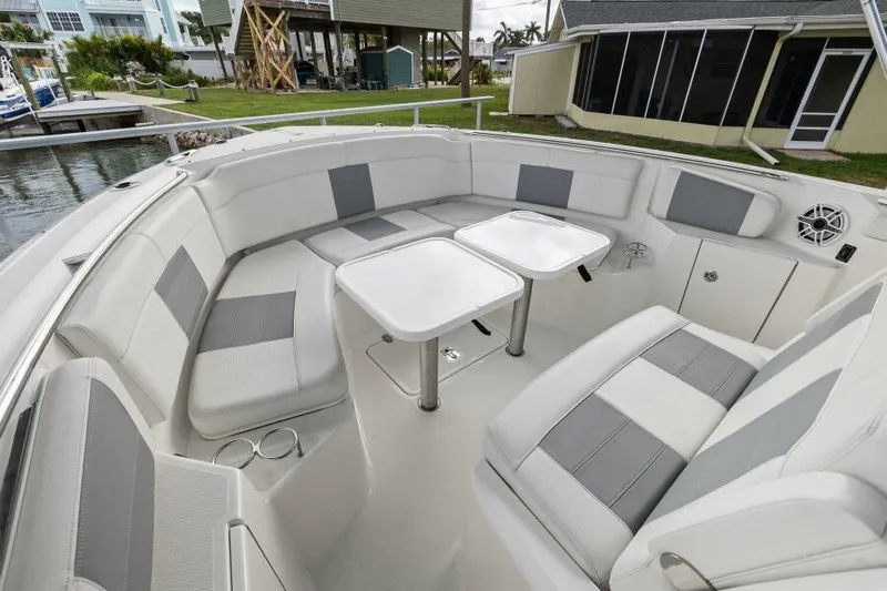  Yacht Photos Pics Foredeck