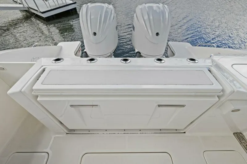  Yacht Photos Pics Twin Yamaha Engines