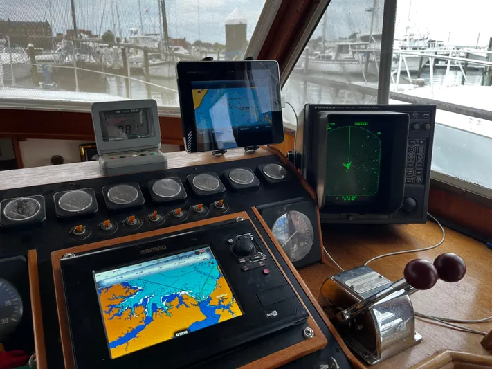 II Freedom II Yacht Photos Pics 