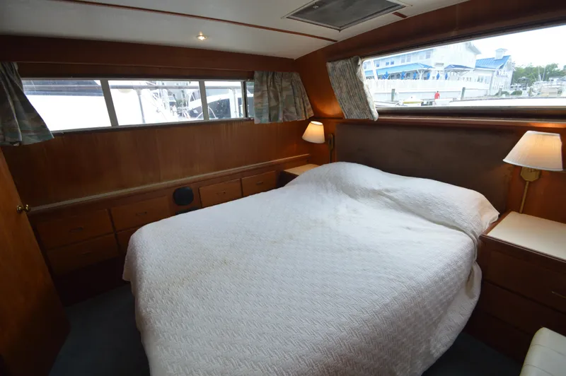 II Freedom II Yacht Photos Pics 