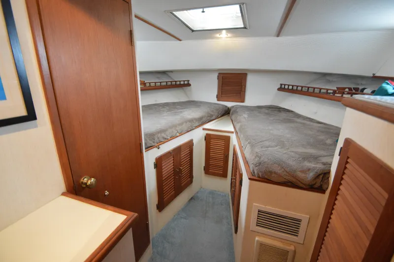 II Freedom II Yacht Photos Pics 