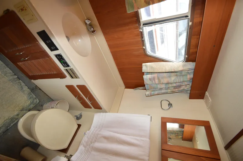 II Freedom II Yacht Photos Pics 