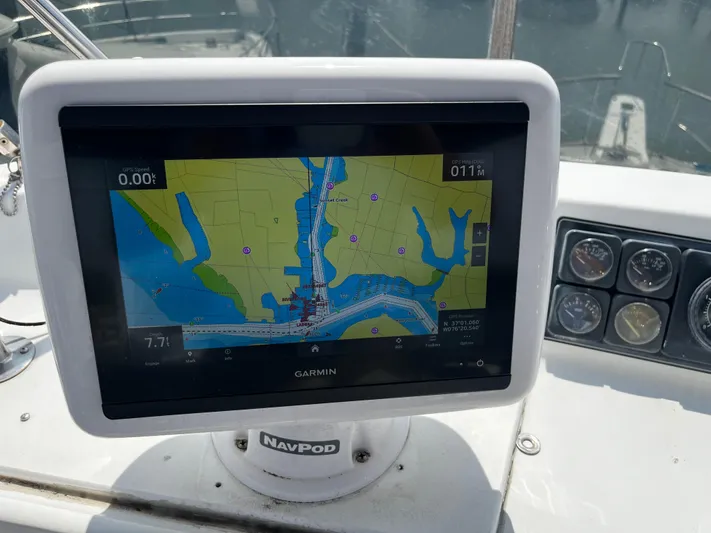 II Freedom II Yacht Photos Pics 