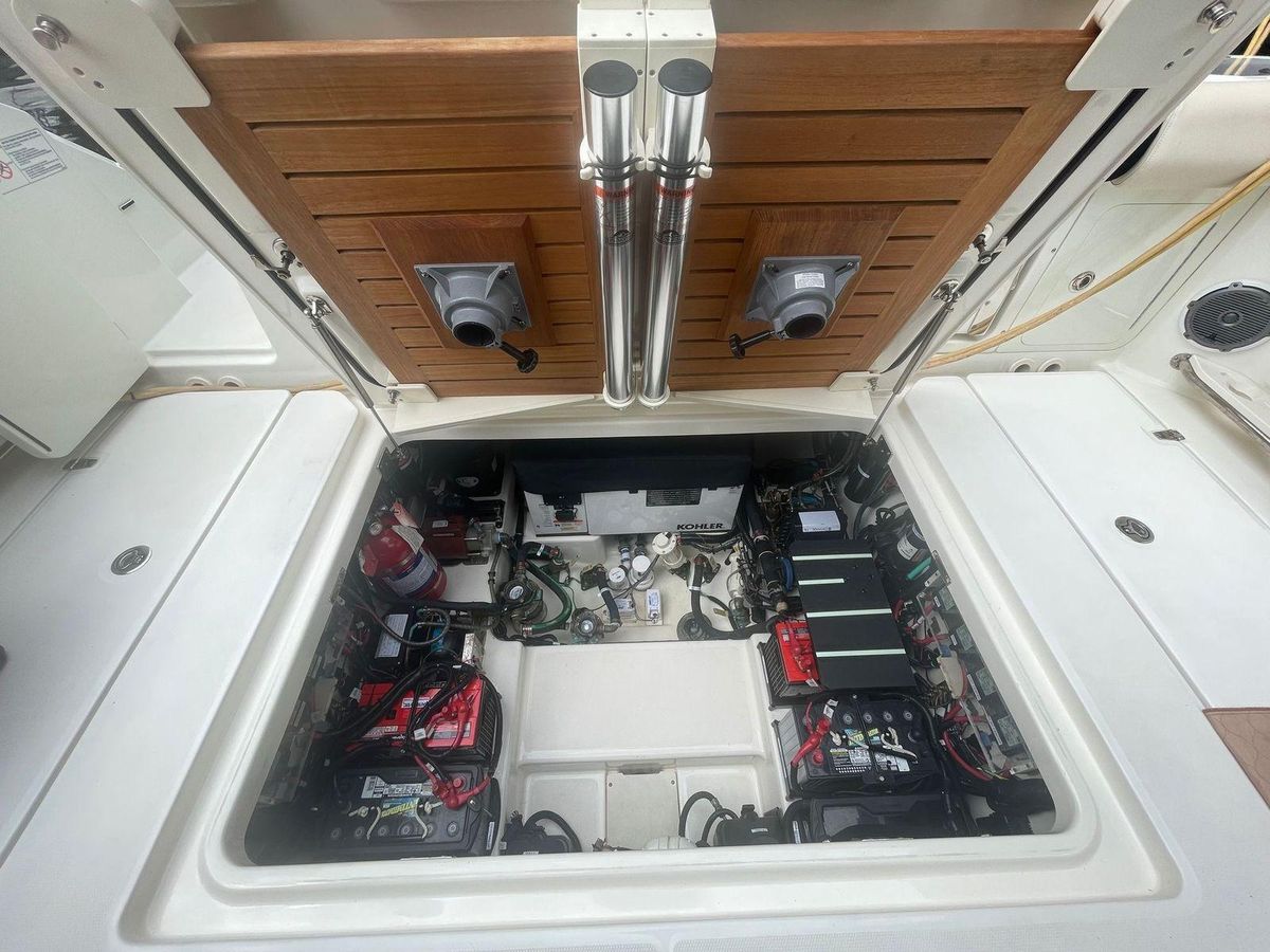 2016 Boston Whaler 42 