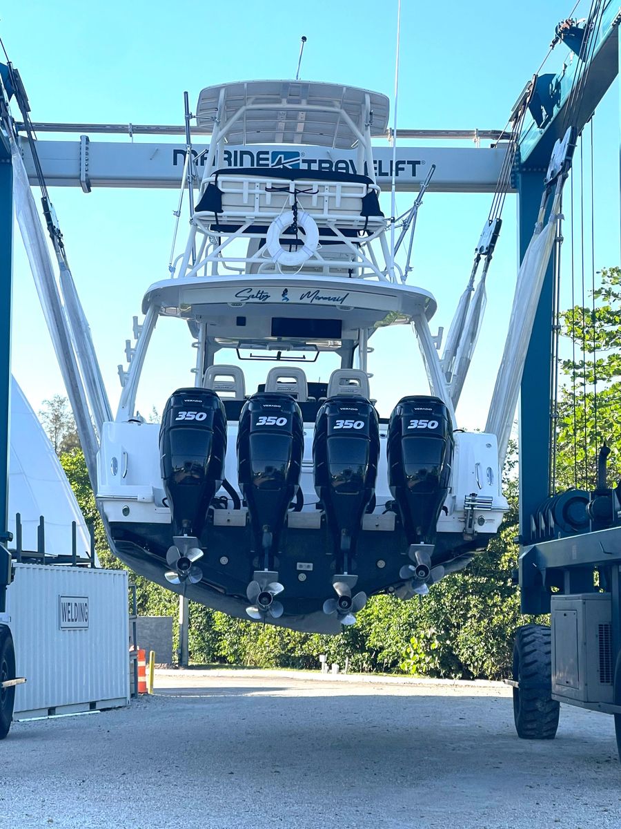 2016 Boston Whaler 42 