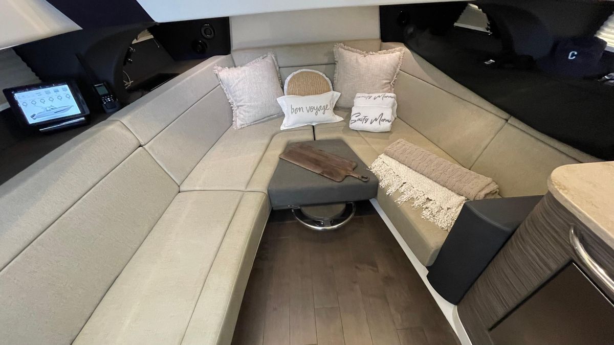 2016 Boston Whaler 42 