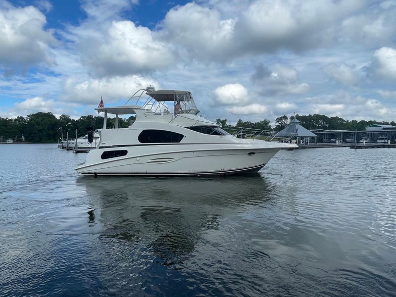 2003 Silverton 39 Motor Yacht