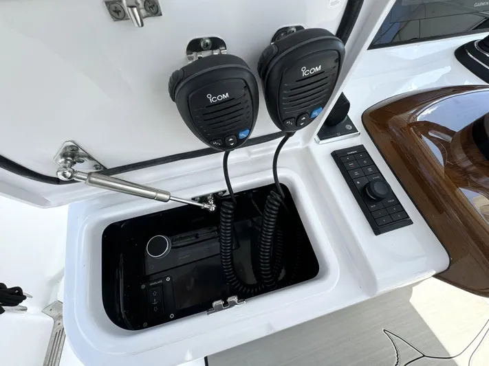  Yacht Photos Pics Phenom 37 boat communication system with dual Icom radios, 2025 model.