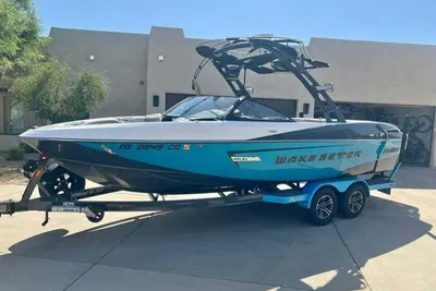 Malibu Wakesetter 23LSV