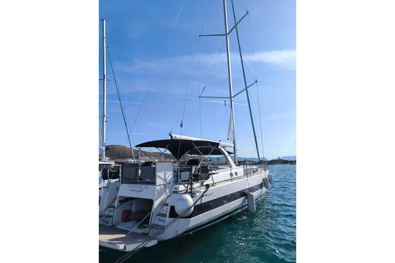 Thora Helen Yacht Photos Pics Thora Helen - Profile View (1)