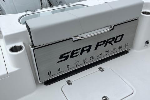2025 Sea Pro 262 Sport boat with integrated measuring board.