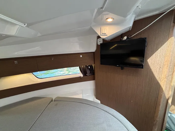 Knot Work'n Yacht Photos Pics 2020 Jeanneau NC895 Knot Work'N - Interior Forward Stateroom, TV