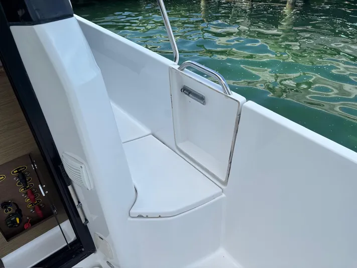 Knot Work'n Yacht Photos Pics 2020 Jeanneau NC895 Knot Work'N - Deck