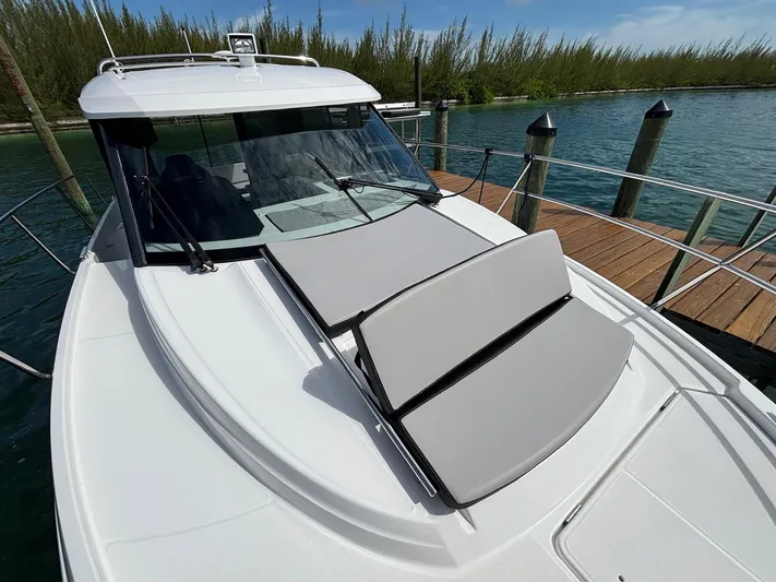 Knot Work'n Yacht Photos Pics 2020 Jeanneau NC895 Knot Work'N - Bow with Sun Pad