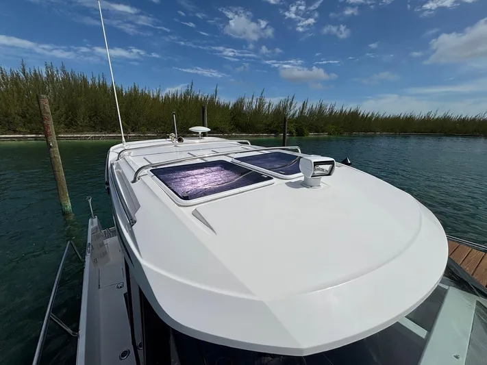 Knot Work'n Yacht Photos Pics 2020 Jeanneau NC895 Knot Work'N - Hardtop