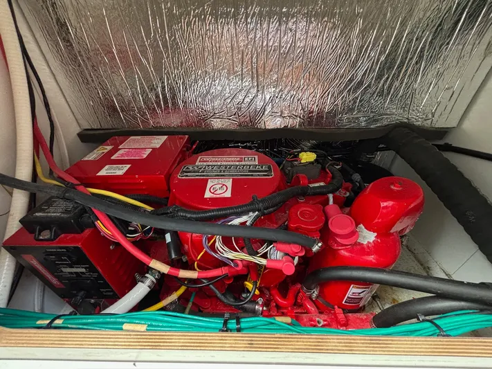 Knot Work'n Yacht Photos Pics 2020 Jeanneau NC895 Knot Work'N - Westerbeke Generator