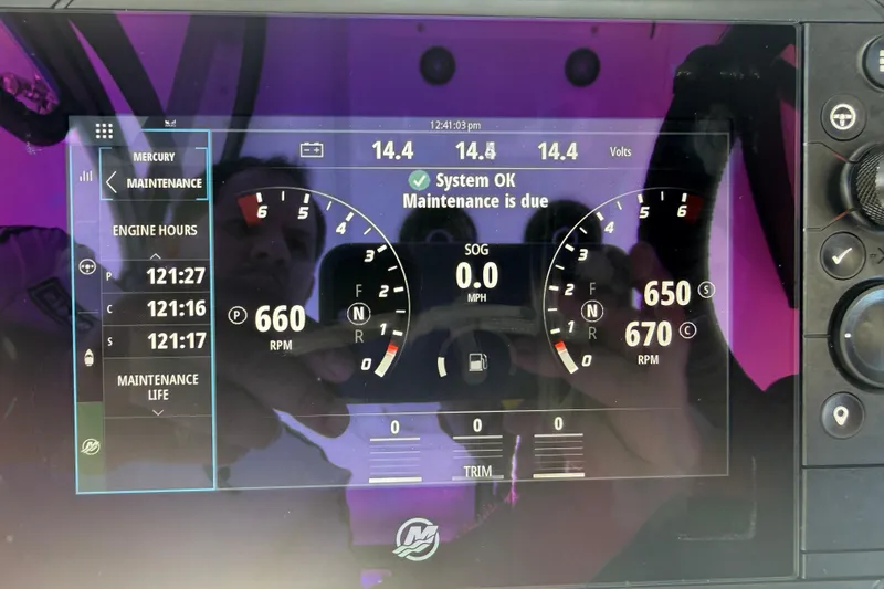  Yacht Photos Pics Dashboard of 2024 SeaHunter 35 Tournament showing engine RPM and maintenance status.