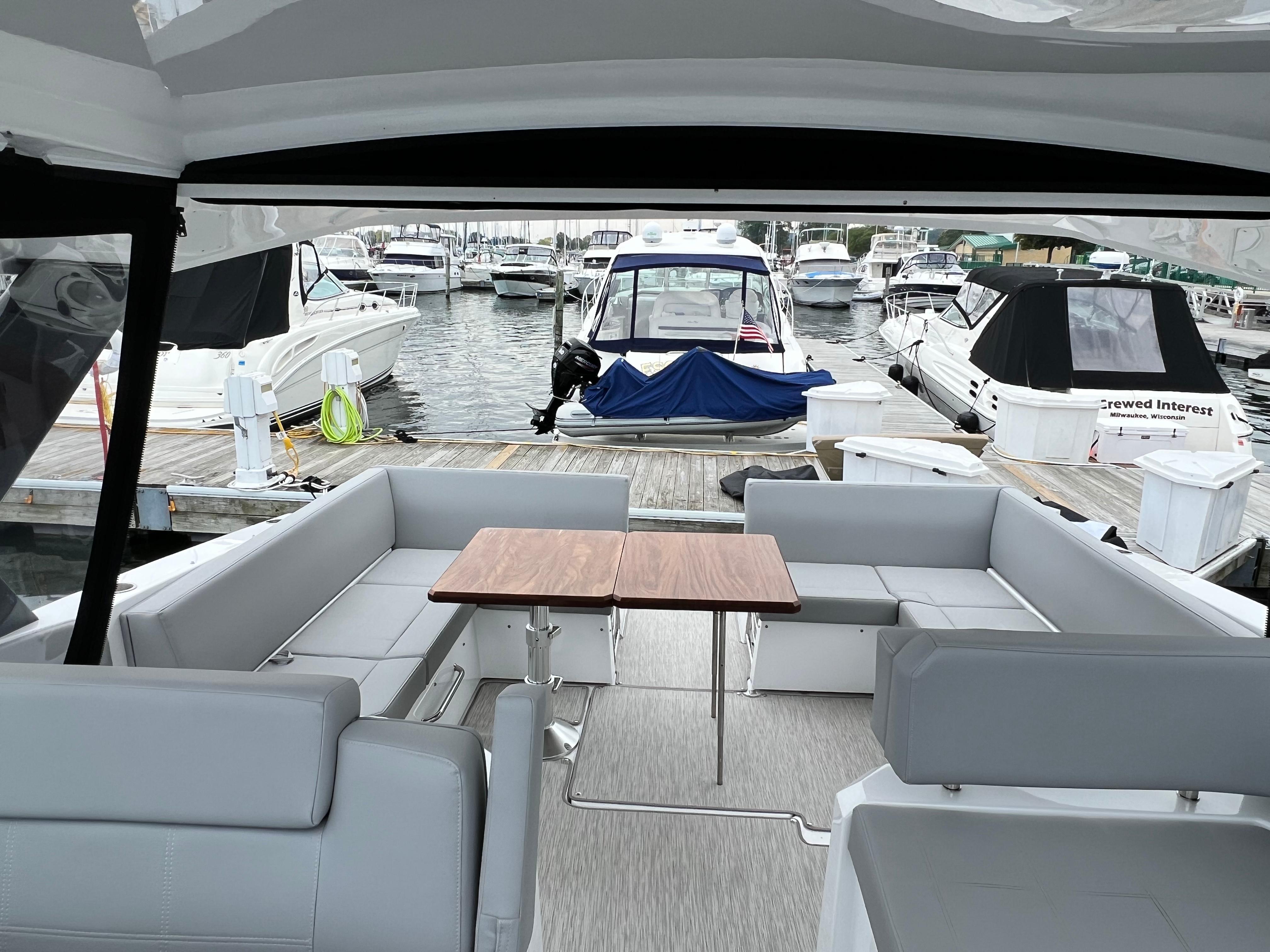 cruiser yachts 390 ec