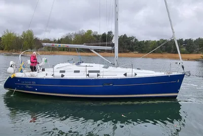 2004 Beneteau Oceanis Clipper 323