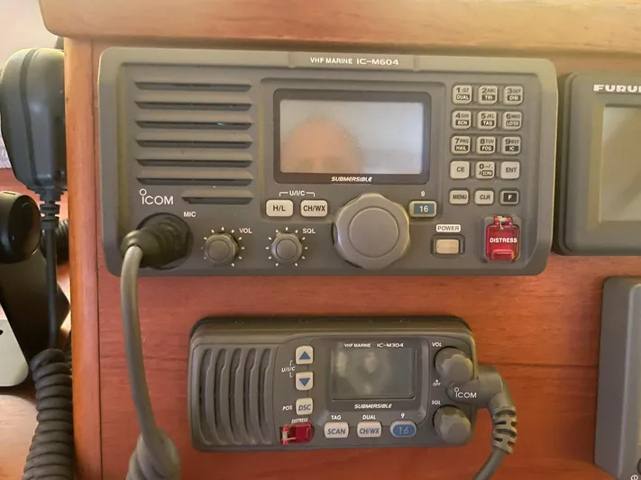 Endurance Yacht Photos Pics VHF marine radio equipment on 2006 Duffy Pilothouse Fast Trawler dashboard.
