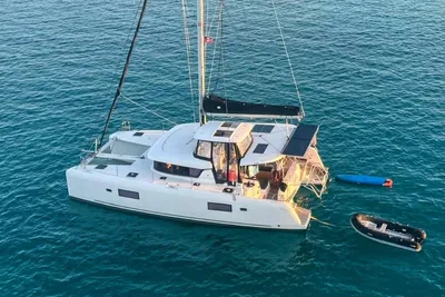 Lagoon 42