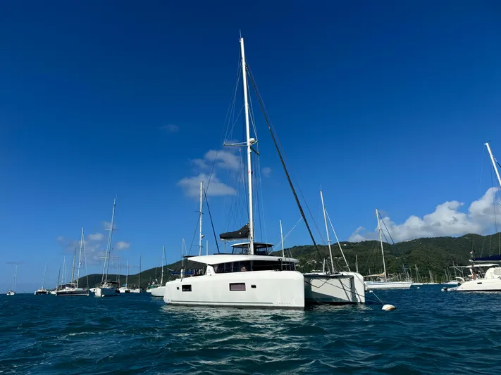 Solace Yacht Photos Pics 