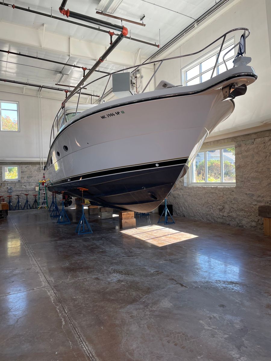 2004 Tiara Yachts 42 