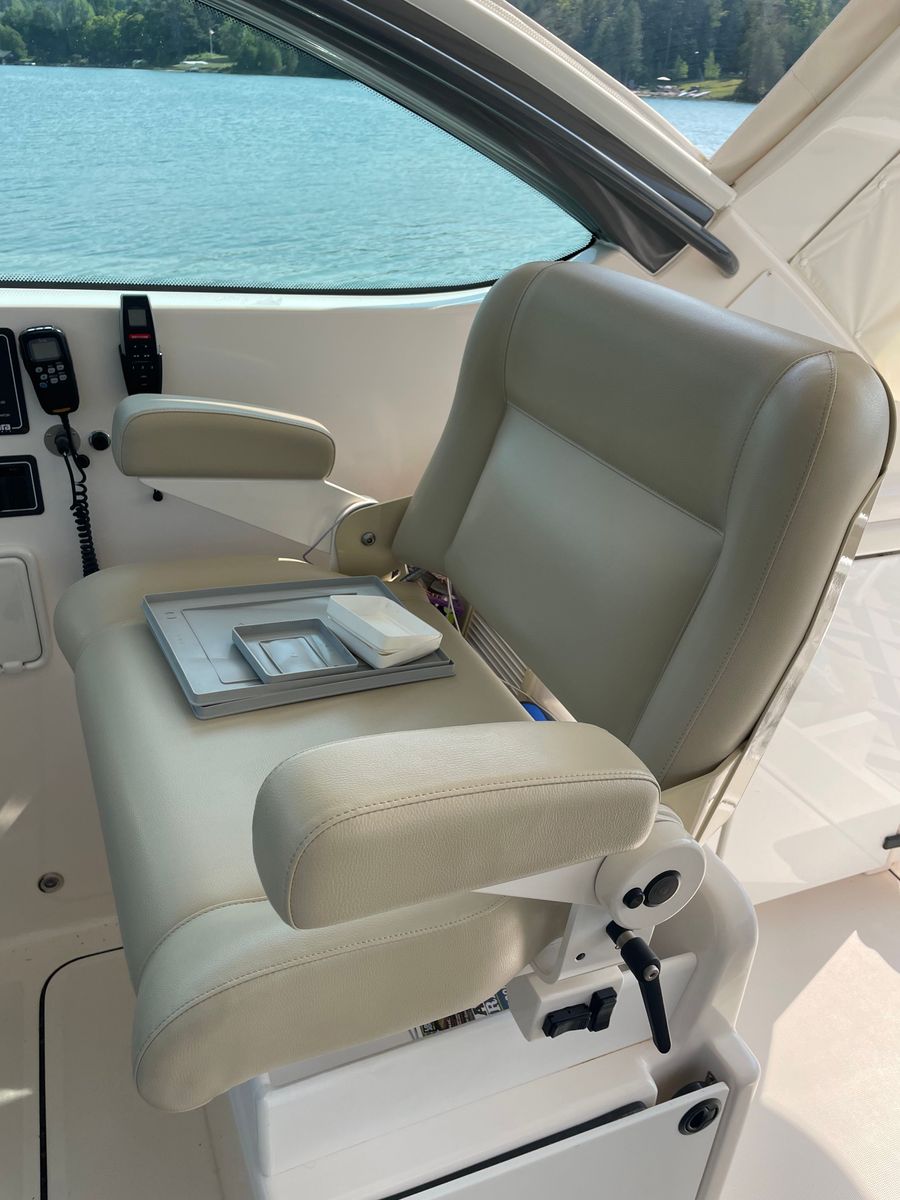 2004 Tiara Yachts 42 