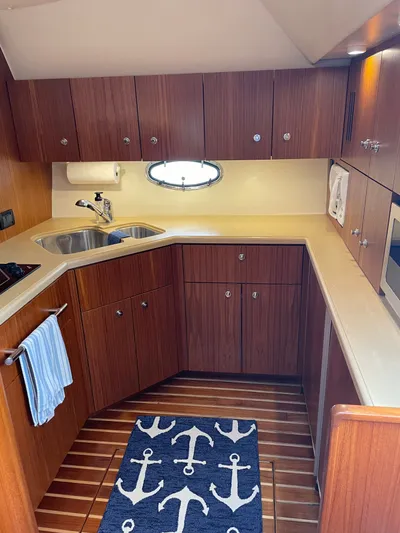 Gonzo Yacht Photos Pics 