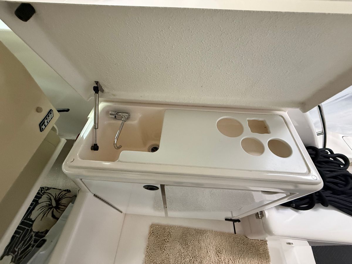 2004 Tiara Yachts 42 