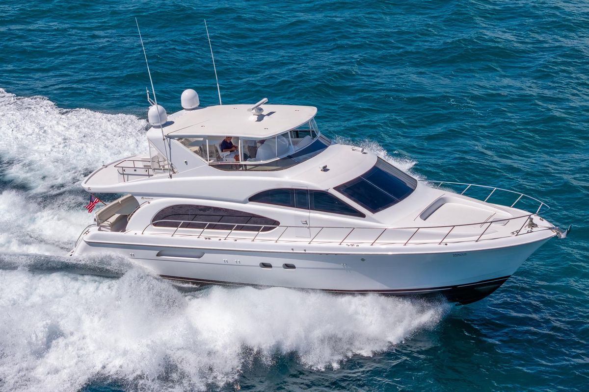 2009 Hatteras 64 