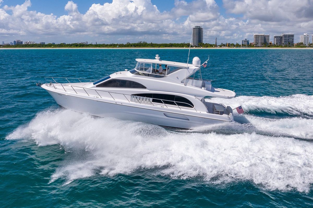 2009 Hatteras 64 