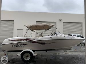 1999 Yamaha Boats LS 2000