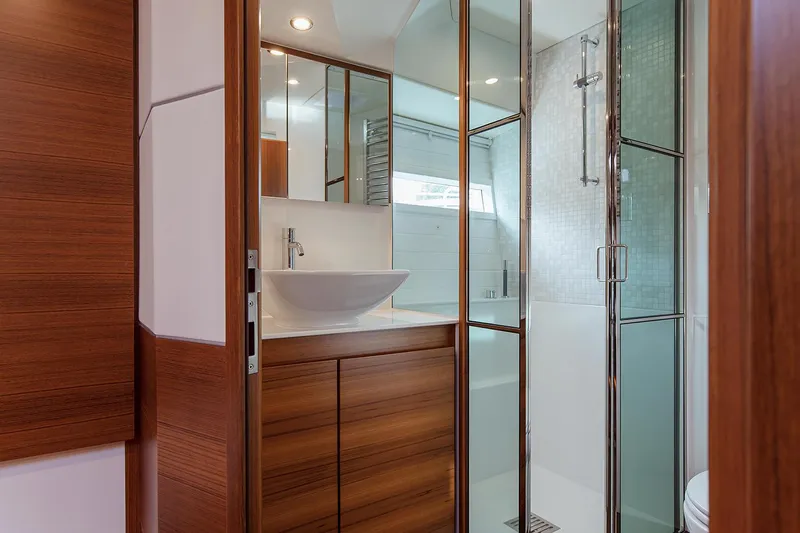  Yacht Photos Pics Manufacturer Provided Image