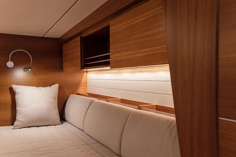  Yacht Photos Pics Manufacturer Provided Image